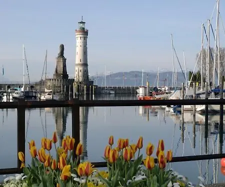 Ferienwohnung Ueber Den Daechern Lindau  Buitenkant foto